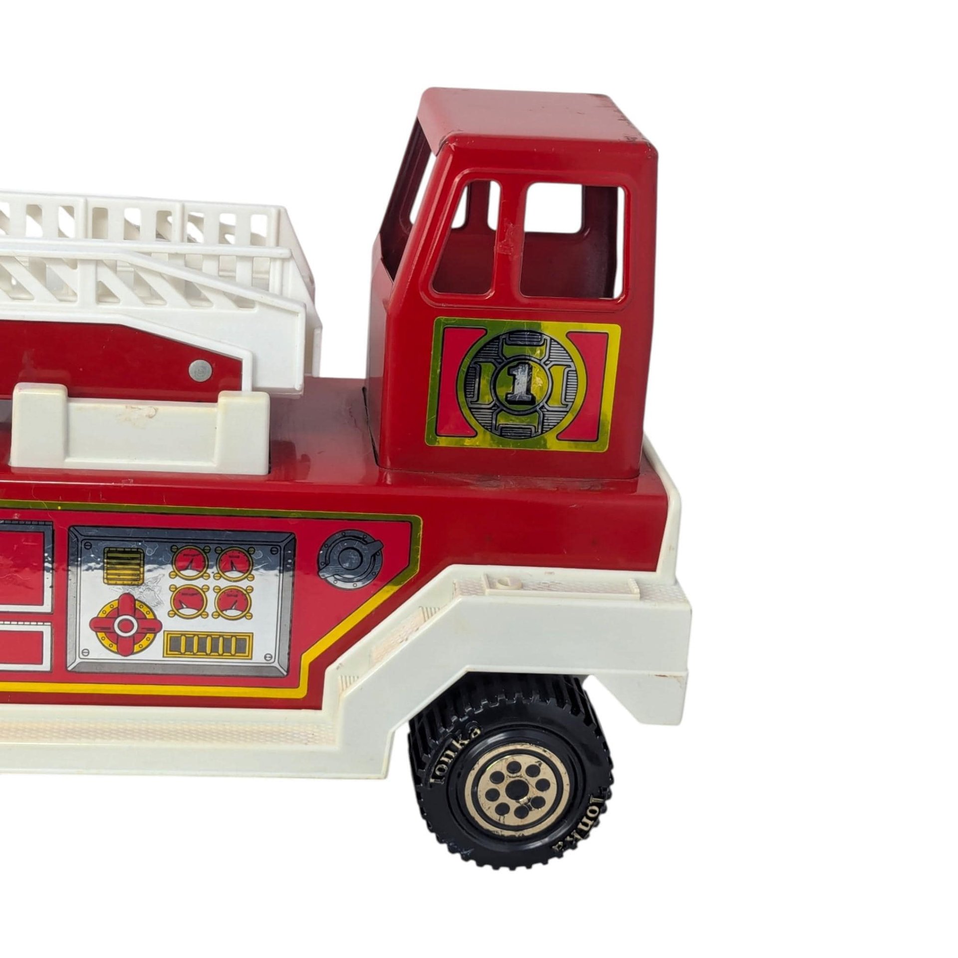 Vintage Tonka Red Hook and Ladder Fire Truck 2 Piece 33 Inch Working Ladder