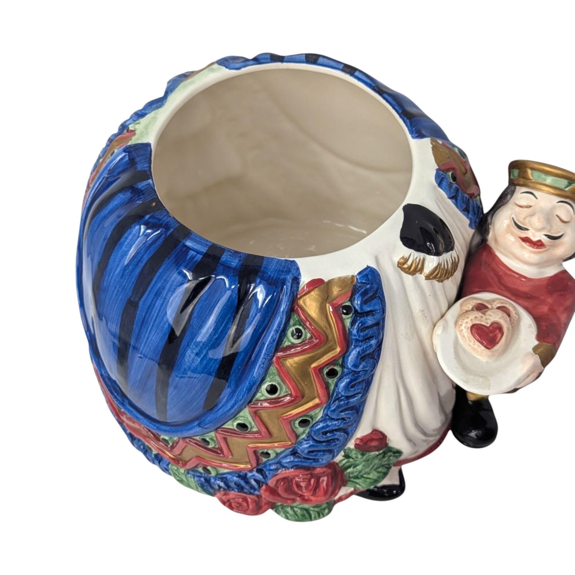 1992 Queen of Hearts Cookie Jar – Fitz and Floyd Alice in Wonderland Ceramic Decor