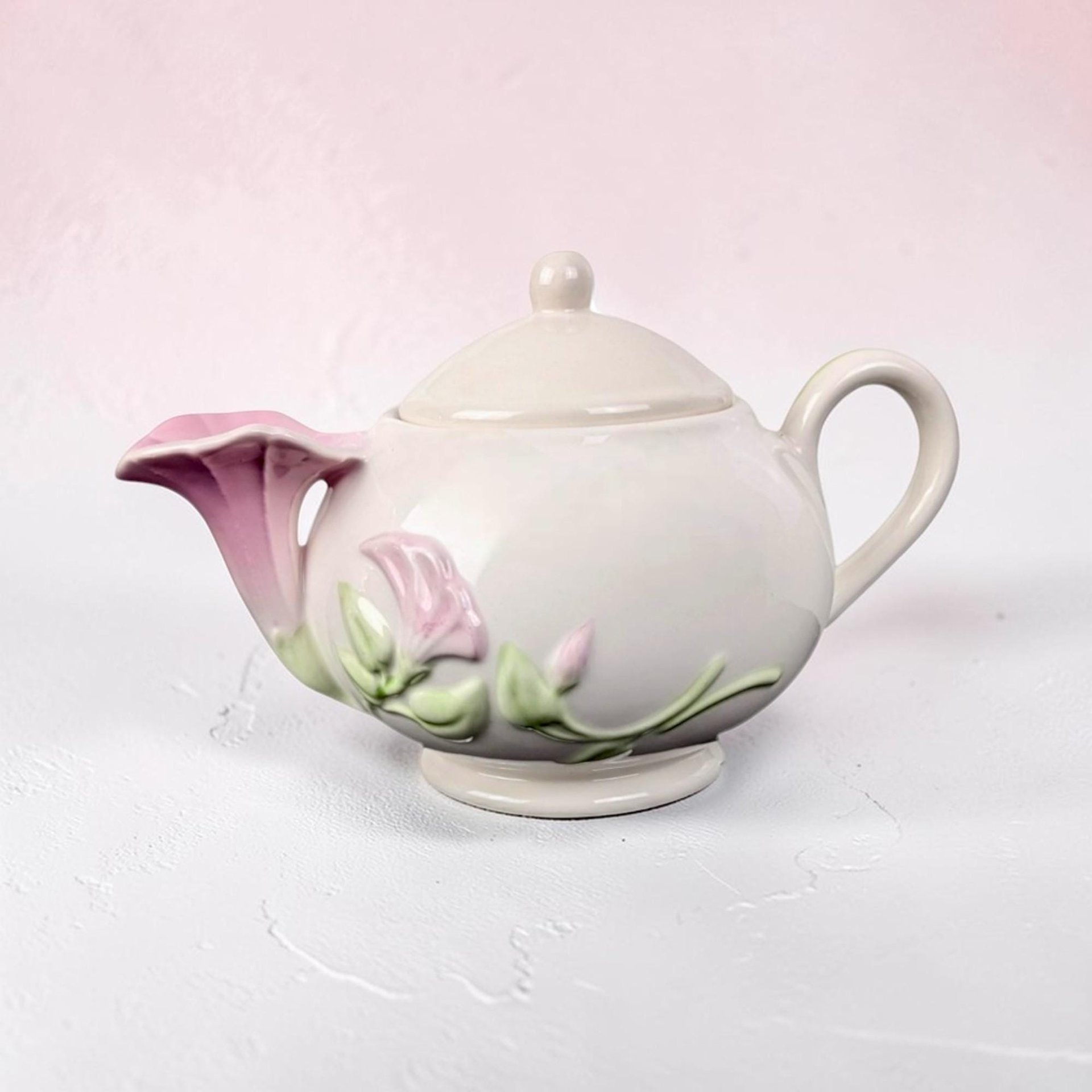 Vintage Morning Glory Teapot & Victorian Style Paper Fan