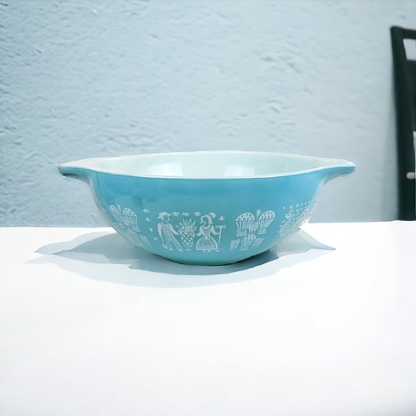 Vintage Pyrex Butterprint Turquoise Mixing Bowl | 4 Quart | 444 | 1957-1968 | Kitchenware | Baking | Collector's Item