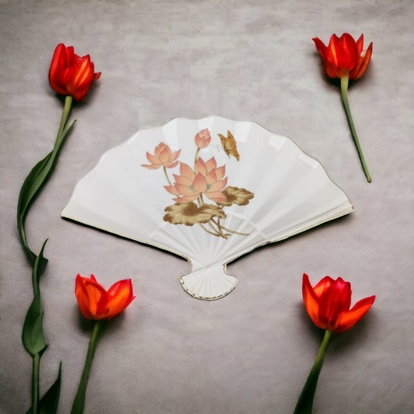 Vintage Japanese Ceramic Fan Adorned with Waterlilies