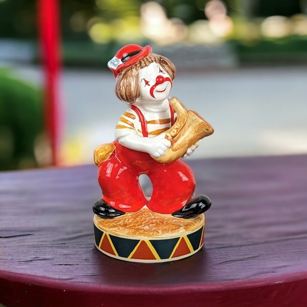 Vintage Global Art Clown Music Box: A Melody of Nostalgia