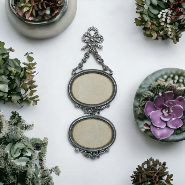 Vintage Metal Double Photo Frame: Timeless Elegance for Memories