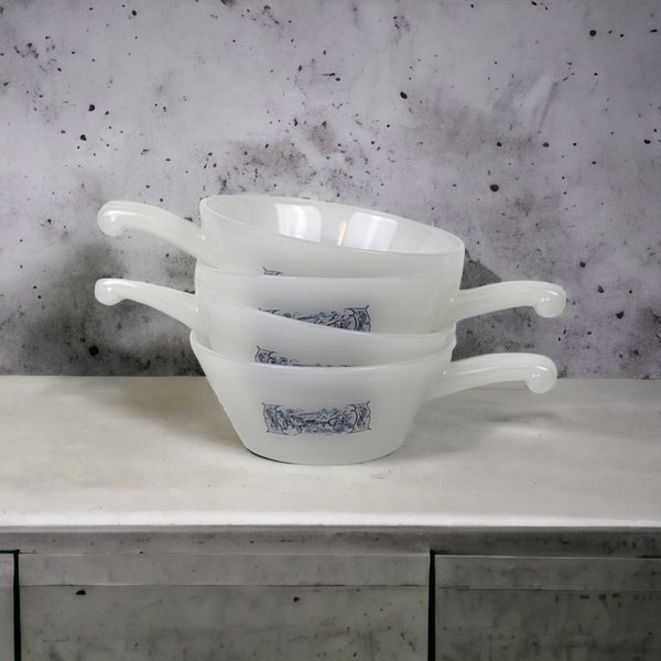 Set of 4 Royal Currier and Ives White and Blue Chili Bowls