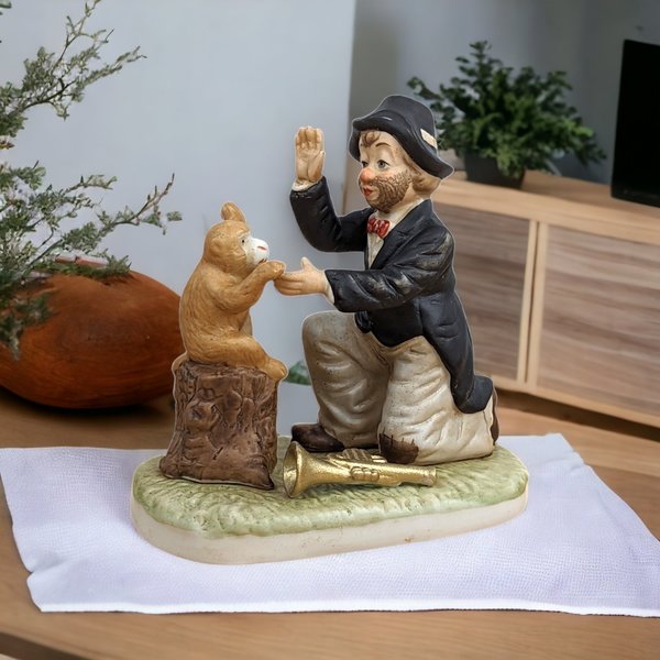 1997 Melody in Motion 'Willie Sez' Hobo Clown Figurine - Collectible Decorative Sculpture