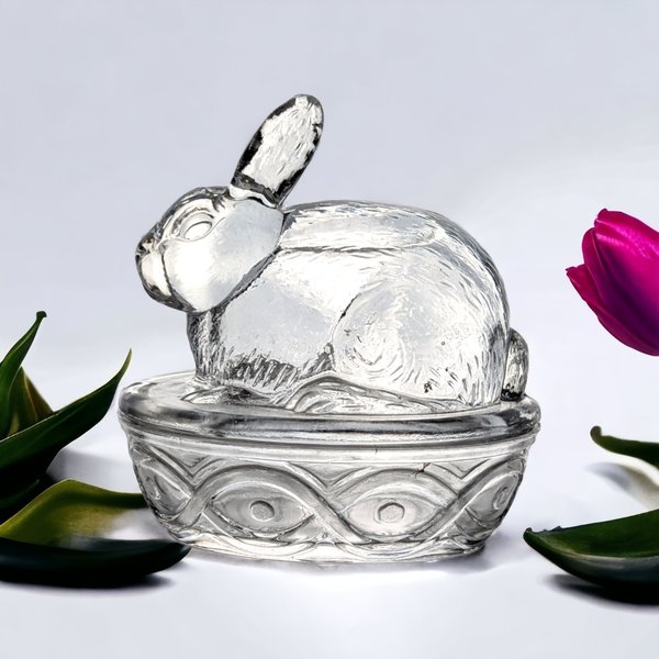 Vintage Galerie Clear Glass Bunny Trinket Box | 5" Tall | Bunny Figurine Lid | Candy Dish | Excellent Condition