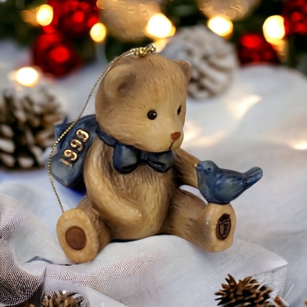 1999 Coyne's and Company Porcelain Bear Ornament BH10133
