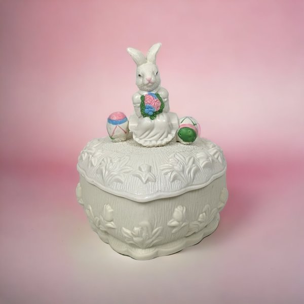 Vintage Ceramic Heart-Shaped Candy Dish with Rabbit Lid