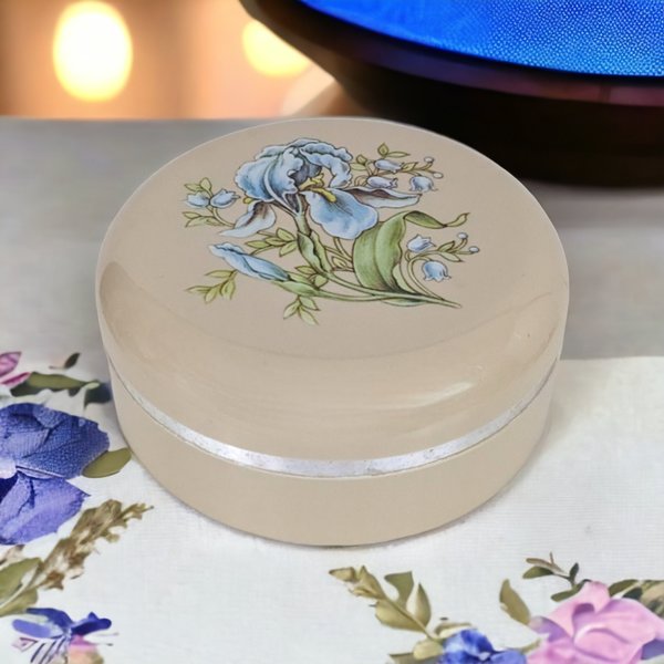 Vintage Avon Beauty Dust Container with Puff – Timeless Glamour