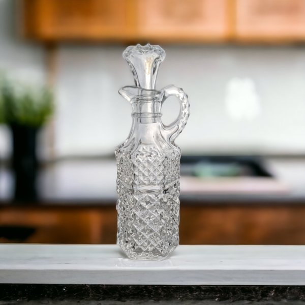 Anchor Hocking Wexford Cruet with Stopper – Classic Elegance for Your Table