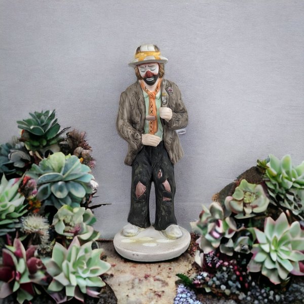 Vintage Emmett Kelly 8" Hobo Clown Sweeping Figurine (Missing Broom): Collectible Circus Art
