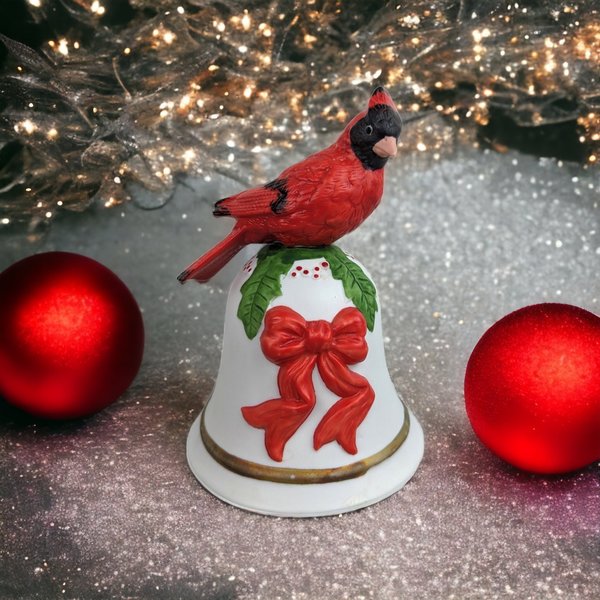 Ceramic Cardinal Bell Music Box, 5.5" Tall, Christmas Carol, "We Wish You a Merry Christmas", Vintage, Holiday Decor, Gift