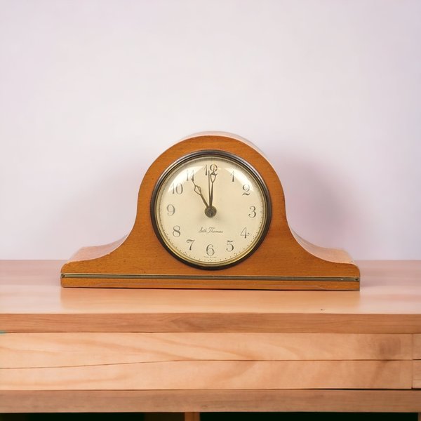 Vintage Seth Thomas Mantlette Clock Model SS12 N – Timeless Elegance