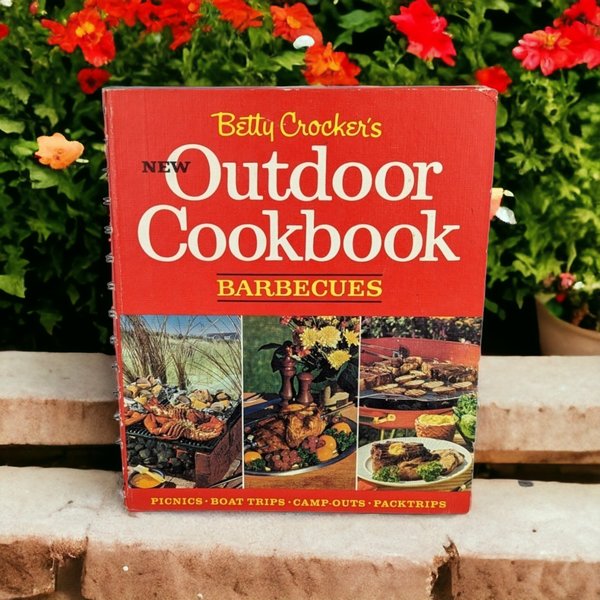 1967 Betty Crocker's New Outdoor Cookbook Barbeques