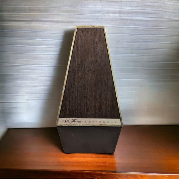 Vintage Seth Thomas Metronome #E500-000: Musical Timekeeper