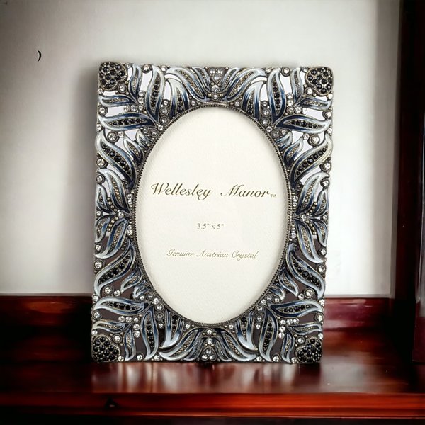 Wellesley Manor 3.5x5" Picture Frame with Austrian Crystals