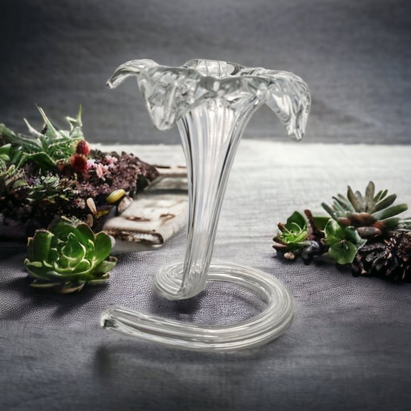 Vintage Handblown Clear Glass Flower Bud Vase - Timeless Elegance for Your Blooms