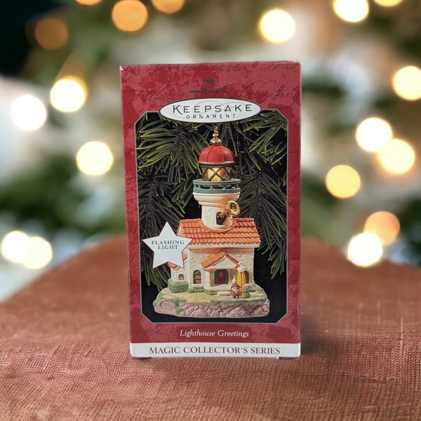Vintage 1998 Hallmark Keepsake Lighthouse Greetings Flashing Light Ornament