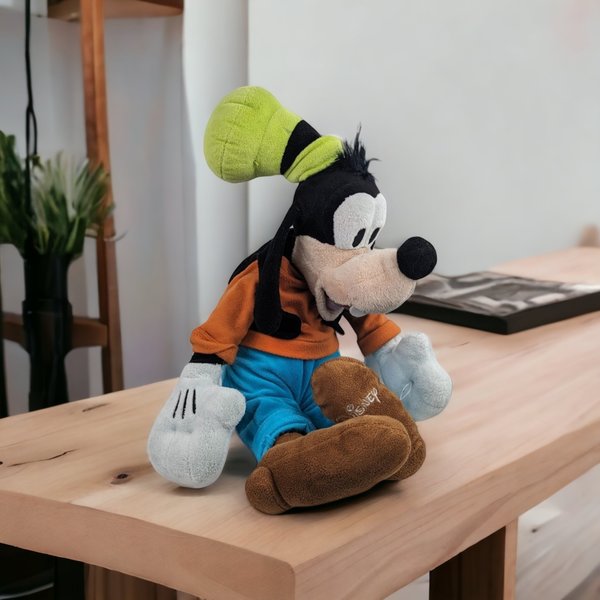 Vintage Goofy Plush Doll - Classic Disney Collectible