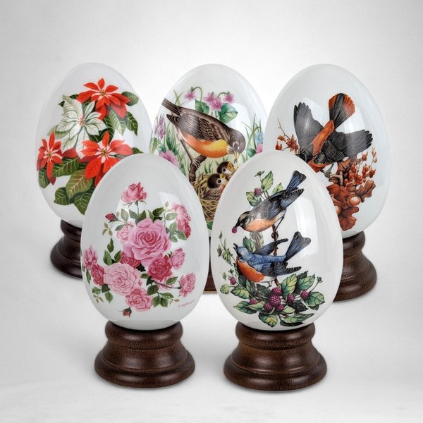 Set of 5 Vintage 1980s Avon Seasonal Collector Eggs with Stands