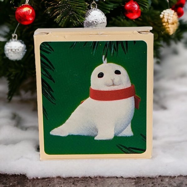 Vintage Charm: 1984 Hallmark Snowy Seal Christmas Ornament - Nostalgic Holiday Collectible