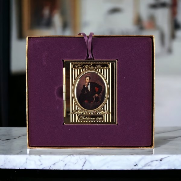 1999 White House Historical Association Christmas Lincoln Ornament - Presidential Tribute