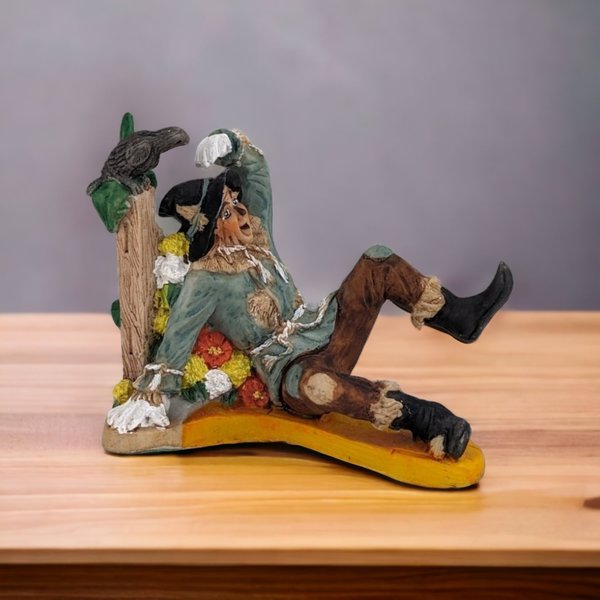 1989 Wizard of Oz Scarecrow Figurine