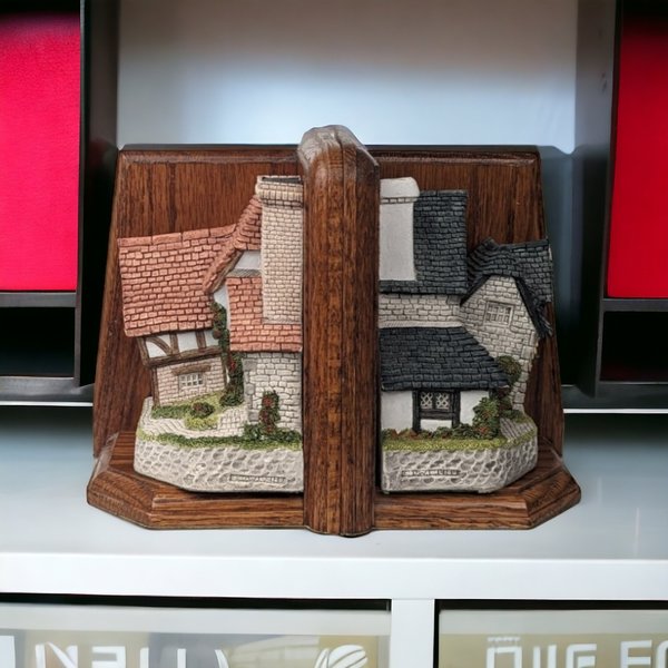 1990 David Winter The Bookbinder Bookends