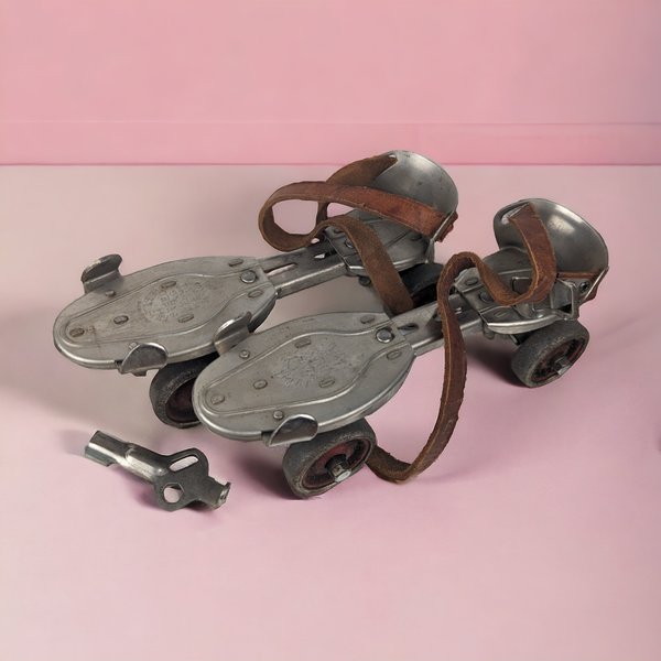 Vintage Hustler Speed King Metal Adjustable Rollerskates