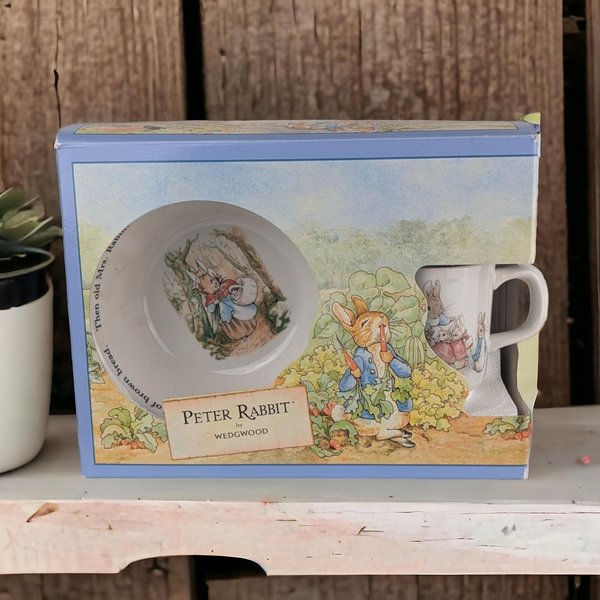1993 Wedgwood Beatrix Potter Peter Rabbit Nursery Set