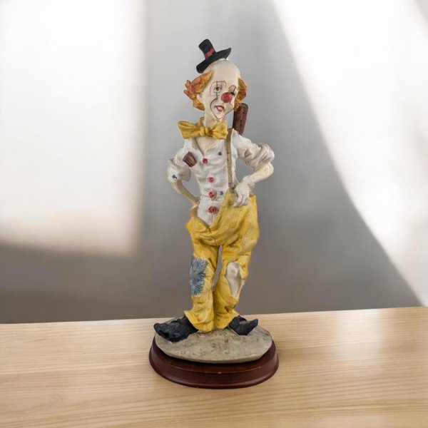 Vintage 13.5-Inch Resin Standing Circus Clown Figurine | Whimsical Home Decor | Collectible Clown Art Piece | Gift for Circus Enthusiasts