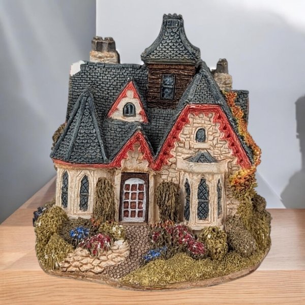 1987 Lilliput Lane Keepers Lodge, Chipped