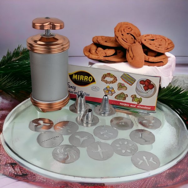 Vintage Mirro Cooky-Pastry Press - Complete Set - Retro Baking Tool - Perfect for Holiday Cookies