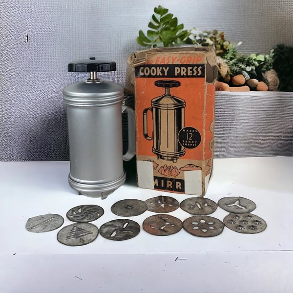 Vintage Mirro Cooky/Pastry Press with 12 Discs - Aluminum Cookie Press - Retro Baking Tool - Kitchen Collectible - Holiday Baking
