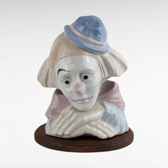 Vintage Sad Clown Figurine, Porcelain Clown Bust, Melancholy Clown Decor, Collectible Clown Statue, Unique Gift for Clown Enthusiasts