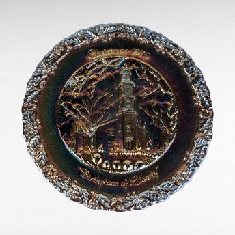 1975 Fenton Christmas Carnival Glass Plate | "Birthplace of Liberty" | Collectible Plate | Vintage Holiday Decor