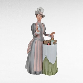 1984 Avon Mrs. Albee Award Female Figurine. 