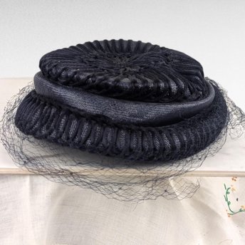 Vintage 1950s Pinehurst Navy Blue Woven Hat, H.P. Wasson and Co. Cocktail Hat with Net Veil, Mid Century Formal Headwear