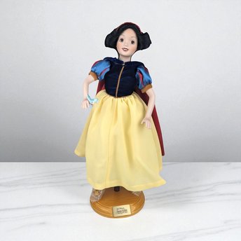 Vintage Franklin Mint Ashton Drake Snow White Porcelain Doll | Disney Collectible | 13" Doll with Stand