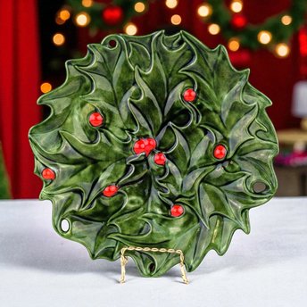Vintage 1973 Atlantic Mold Holly Berry Christmas Plate, Ceramic Holly Plate, Hand-Painted Holiday Decor, Signed "Sue '73"