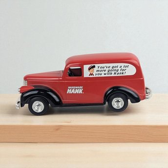 Vintage 2001 ERTL 1946 Chevy Suburban Diecast Replica Bank Collectible