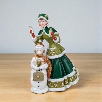 2003 Avon Presidents Club Mrs. Albee Award Figurine, Vintage Avon Collectible, Woman and Child, Winter Holiday Theme, Sales Achievement
