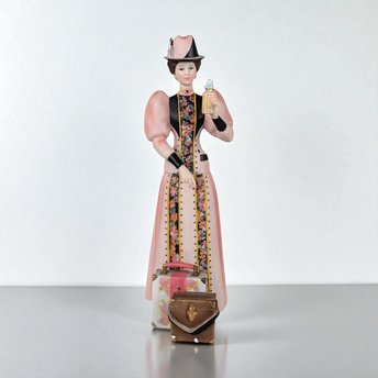2004 Avon Presidents Club Mrs. Albee Award Figurine, Vintage Avon Collectible, Woman with Luggage, Sales Achievement Award, Original Box