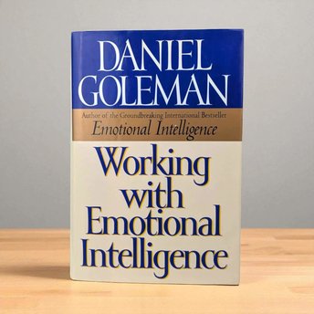Vintage 1998 'Emotional Intelligence' Hardcover: Daniel Goleman Business Psychology Book