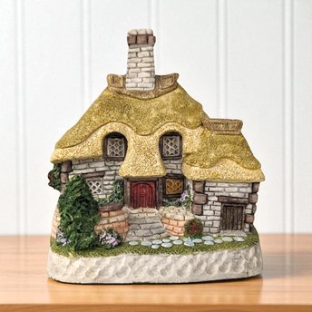 1993 David Winter Cottage "Glebe Cottage" | with COA and Original Box | Vintage Collectible