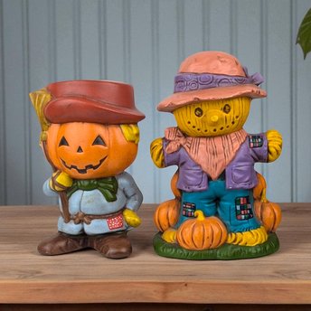 Vintage 1970s Hand-Painted Scarecrow & Jack O'Lantern Figures: Retro Halloween Decor