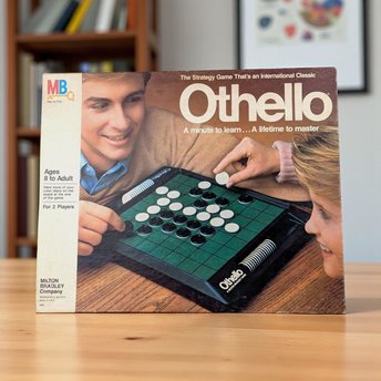 Vintage 1986 Othello Board Game: Complete Milton Bradley Strategy Game