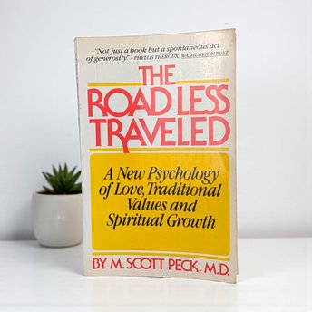 Vintage 1978 The Road Less Traveled: M. Scott Peck Softcover Spirituality Book