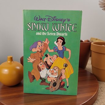 Vintage 1975 Snow White Book: Walt Disney's Seven Dwarfs, Collectible Paperback