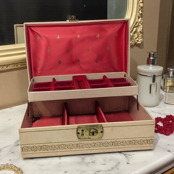 Vintage 1960s Cream Jewelry Box: Cantilever Storage Case with Red Interior